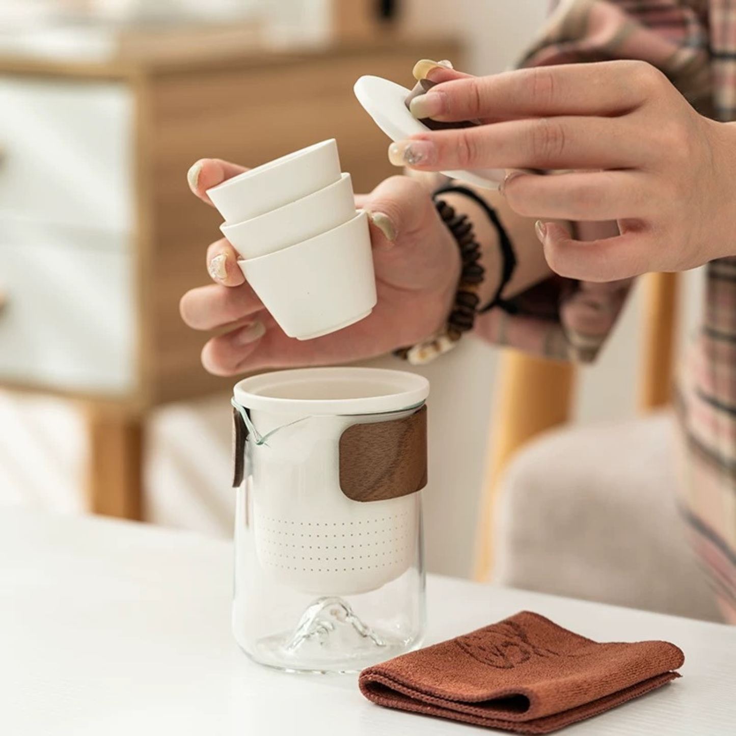 Portable Gongfu Tea Set with Gaiwan, Cups & Case