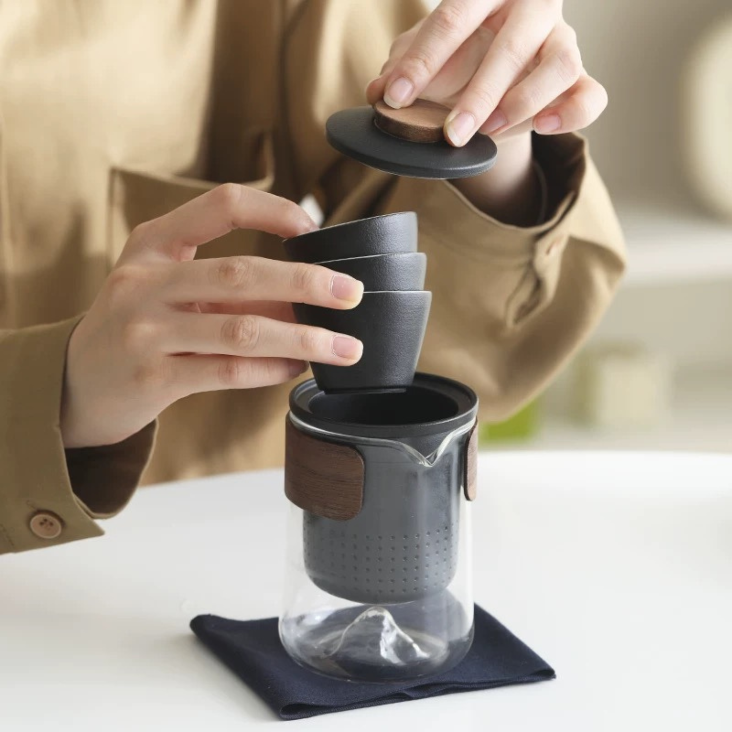 Portable Gongfu Tea Set with Gaiwan, Cups & Case