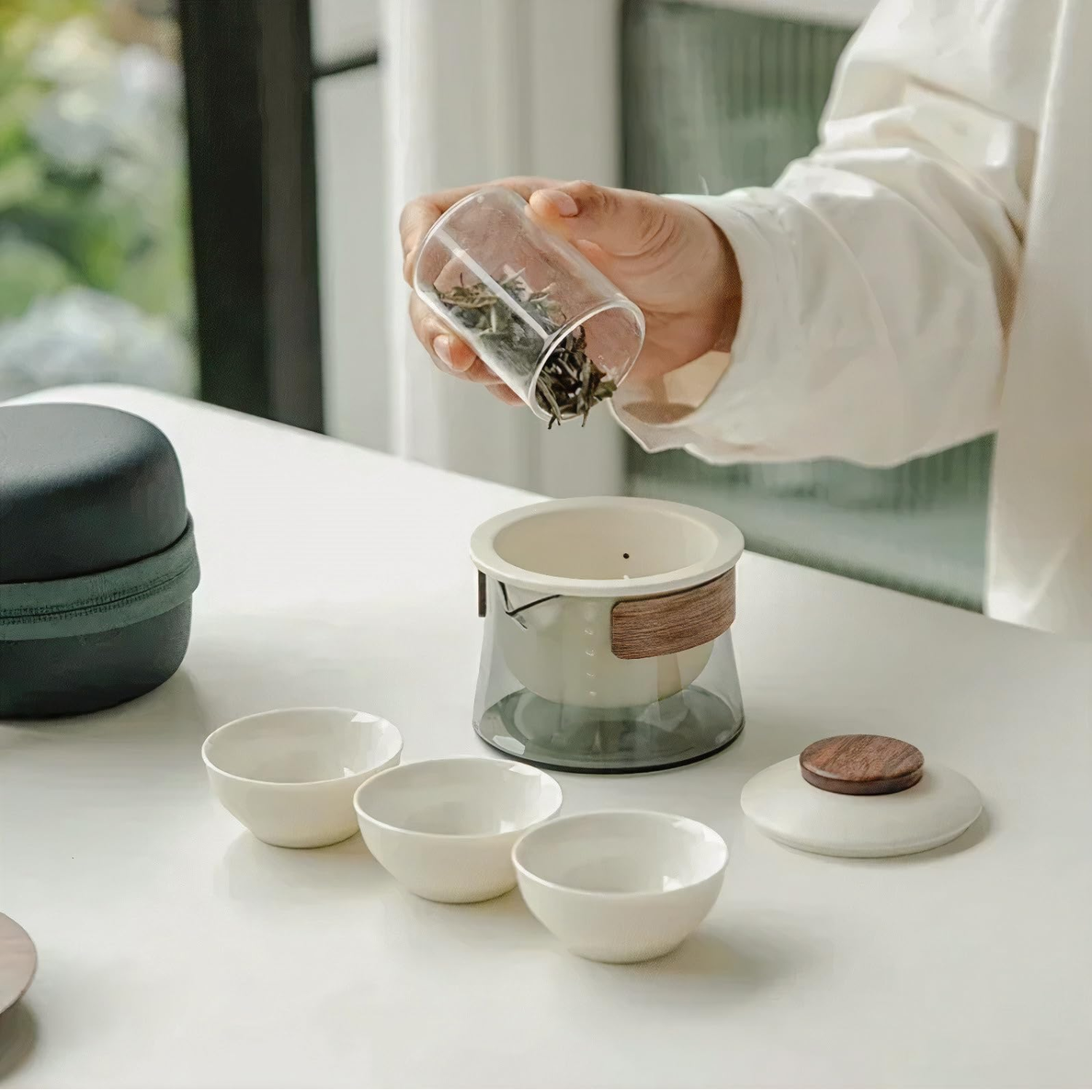 Portable Gongfu Tea Set with Gaiwan, Cups & Case