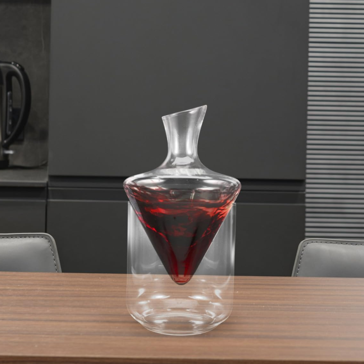 Glacial Elegance Decanter – Wine Aerator and Chiller Serving Carafe